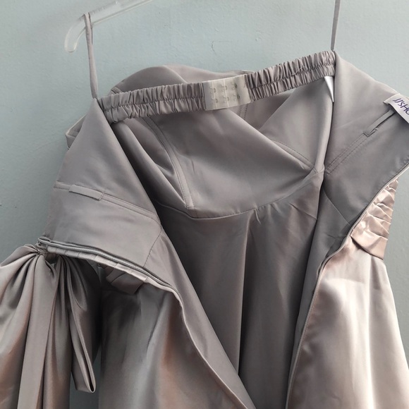 Formal Dress - Picture 4 of 5